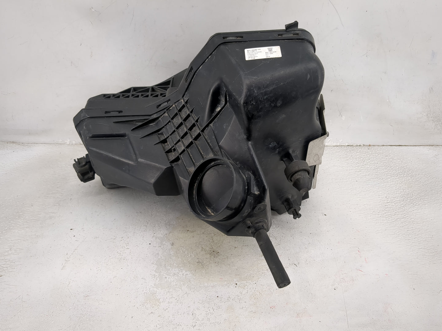 2009-2011 Audi A4 Air Cleaner Intake-duct Hose Tube - Oemusedautoparts1.com