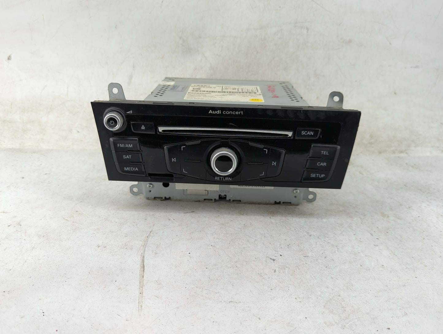 2013-2016 Audi A4 Radio AM FM Cd Player Receiver Replacement P/N:8R1035186Q Fits Fits 2013 2014 2015 2016 OEM Used Auto Part