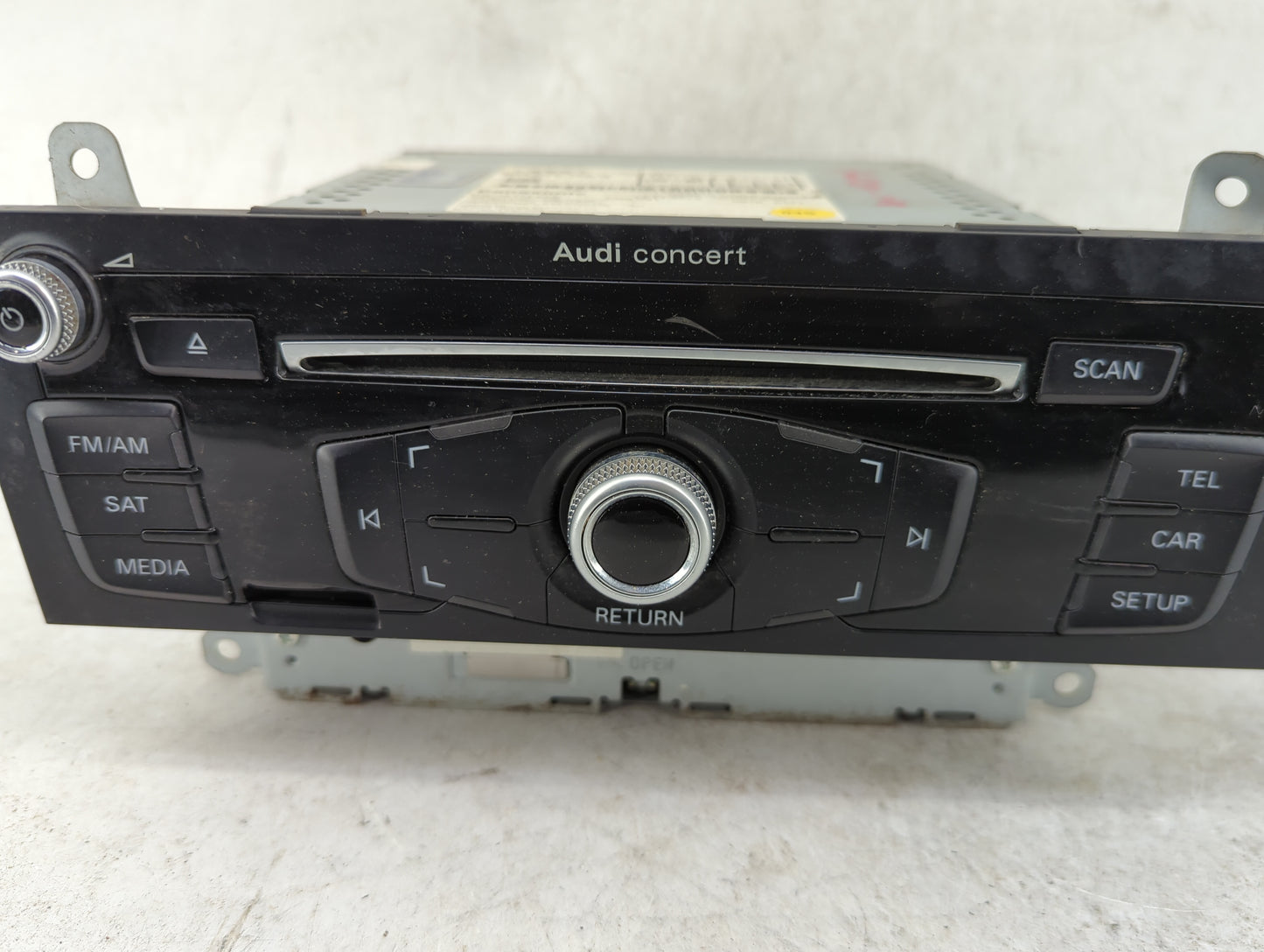 2013-2016 Audi A4 Radio AM FM Cd Player Receiver Replacement P/N:8R1035186Q Fits Fits 2013 2014 2015 2016 OEM Used Auto Part