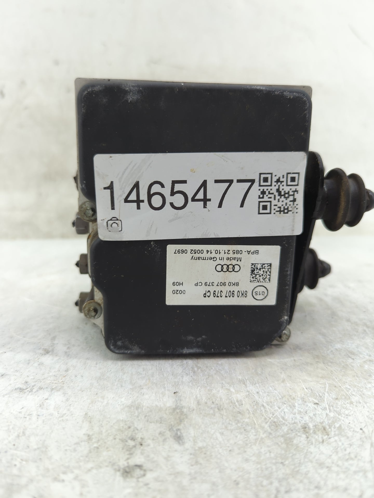 2014-2016 Audi A4 ABS Pump Control Module Replacement P/N:8K0907379CP Fits Fits 2014 2015 2016 2017 OEM Used Auto Parts - Oe