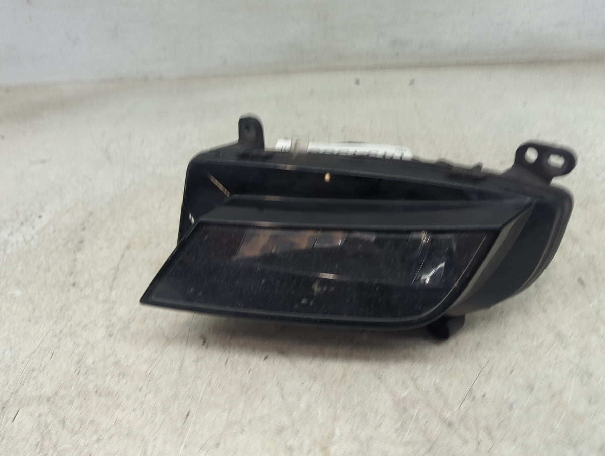 2013-2016 Audi A4 Passenger Right Oem Cornering Light Lamp Black - Oemusedautoparts1.com