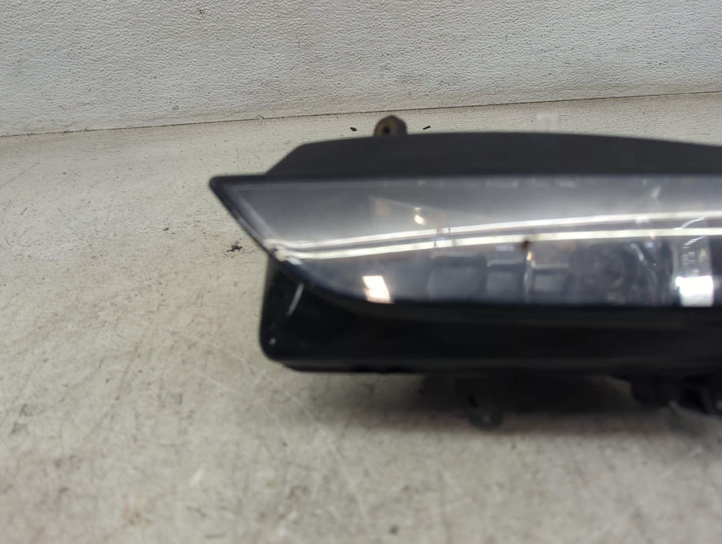 2013-2016 Audi A4 Passenger Right Oem Fog Light Lamp Black 1494596 - Oemusedautoparts1.com