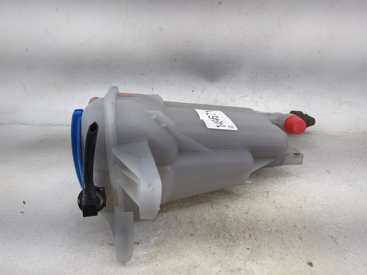 2013-2016 Audi A4 Radiator Coolant Overflow Expansion Tank Bottle 1494671 - Oemusedautoparts1.com