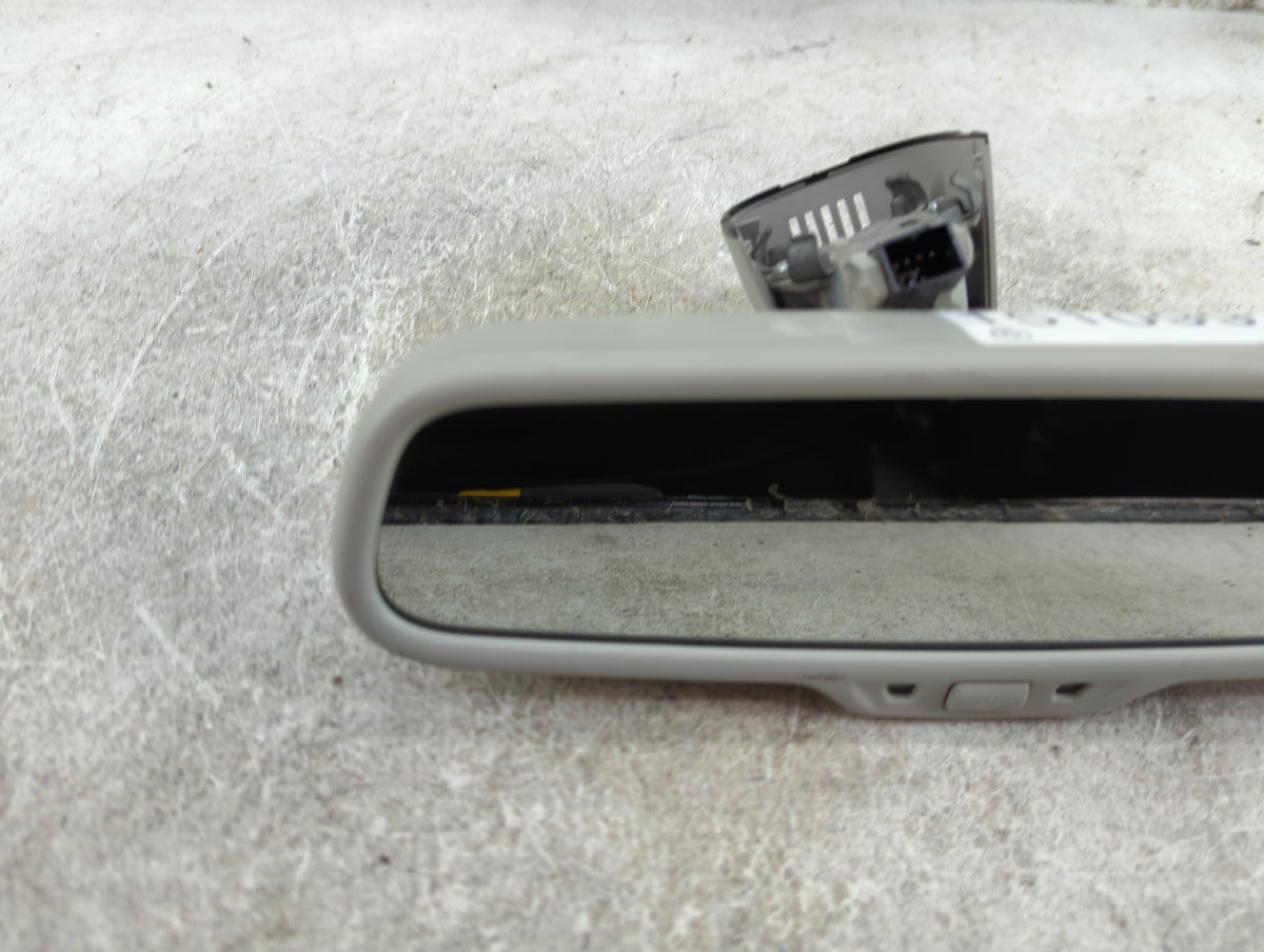 2014 Audi A4 Interior Rear View Mirror Replacement OEM P/N:E13 027507 E11 015885 Fits OEM Used Auto Parts - Oemusedautoparts