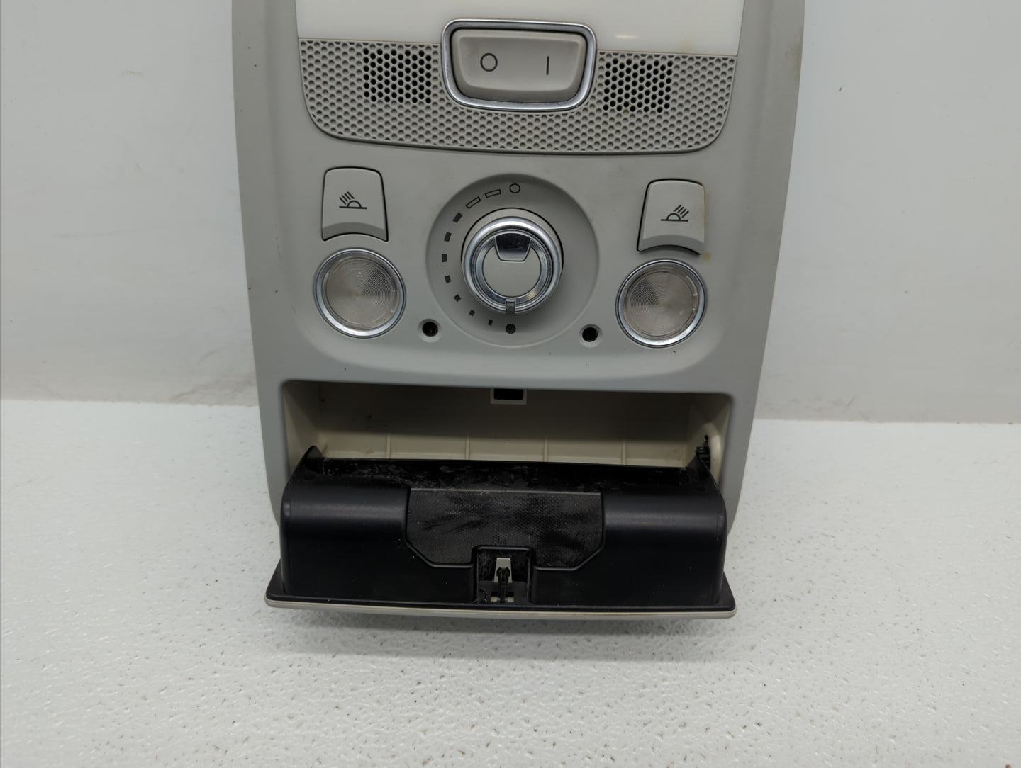 Audi A4 Overhead Console W/rear Climate Control - Oemusedautoparts1.com