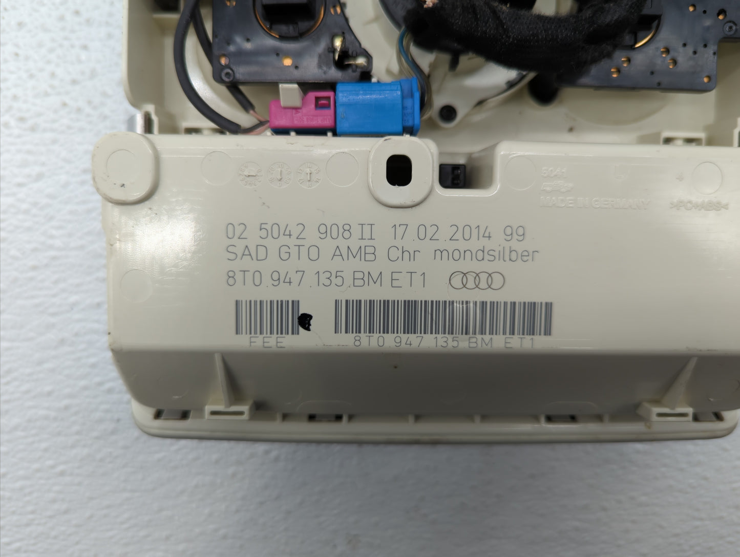 Audi A4 Overhead Console W/rear Climate Control - Oemusedautoparts1.com