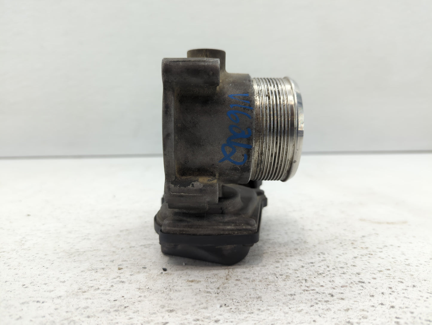 2005-2016 Audi A4 Throttle Body P/N:06F 133 062 Q 06F 133 062 J Fits OEM Used Auto Parts - Oemusedautoparts1.com
