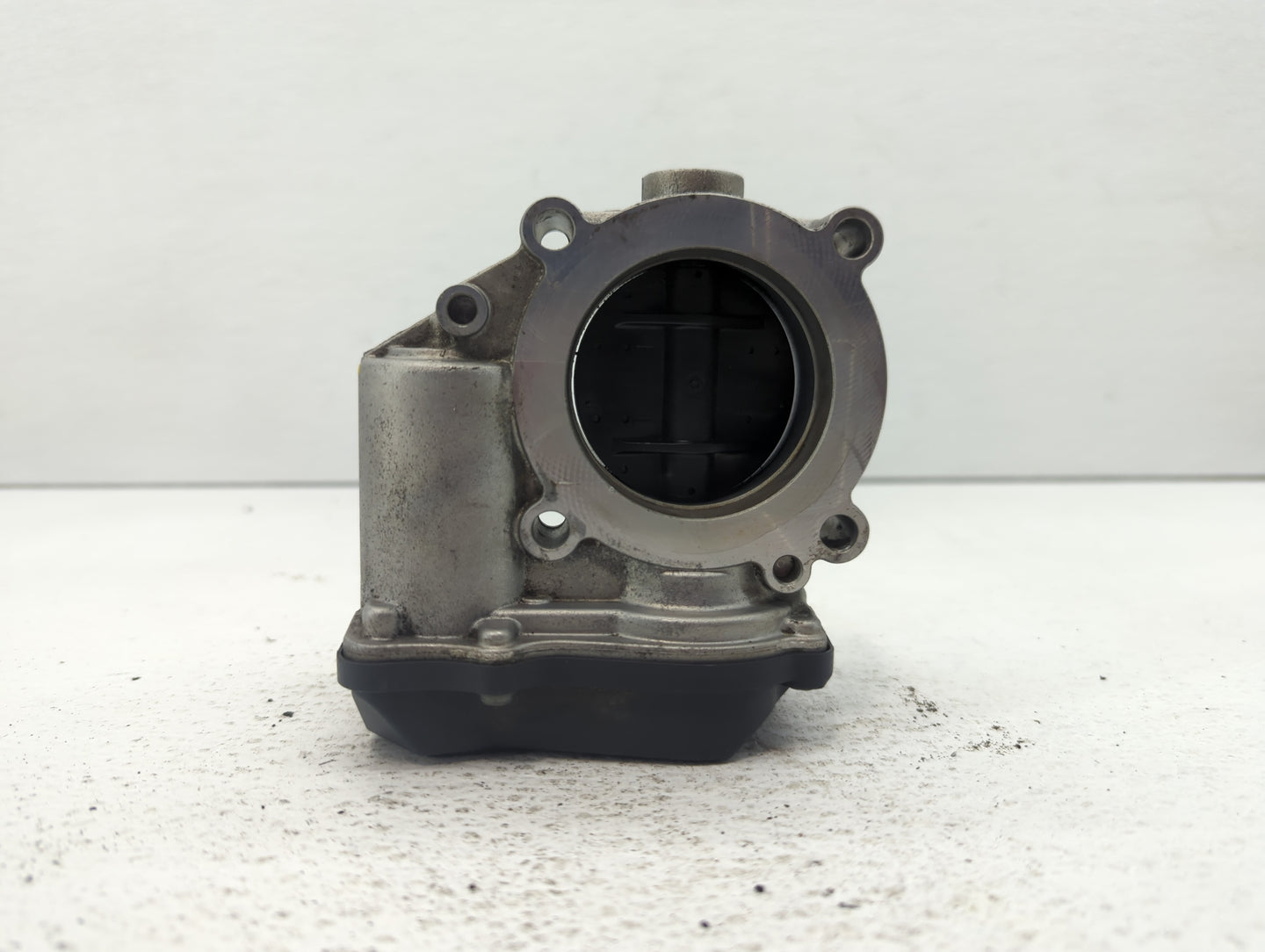 2005-2016 Audi A4 Throttle Body P/N:06F 133 062 T 06F 133 062 Q Fits OEM Used Auto Parts - Oemusedautoparts1.com