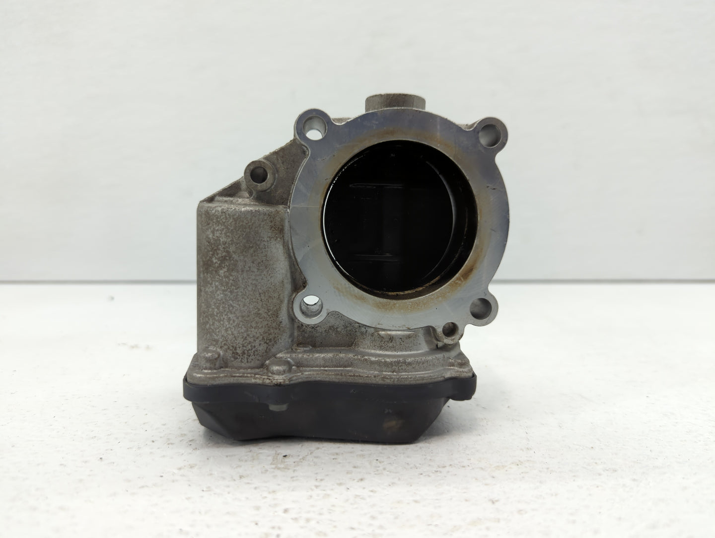 2005-2016 Audi A4 Throttle Body P/N:06F 133 062 T 06F 133 062 Q Fits OEM Used Auto Parts - Oemusedautoparts1.com