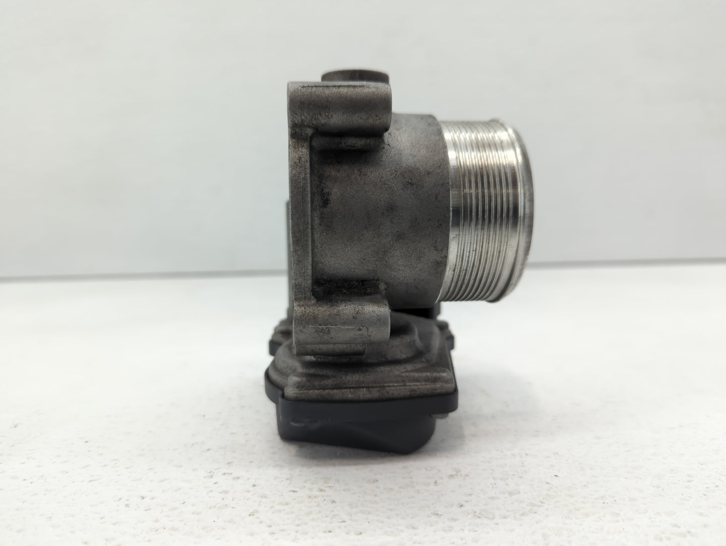 2005-2016 Audi A4 Throttle Body P/N:06F 133 062 T 06F 133 062 Q Fits OEM Used Auto Parts - Oemusedautoparts1.com