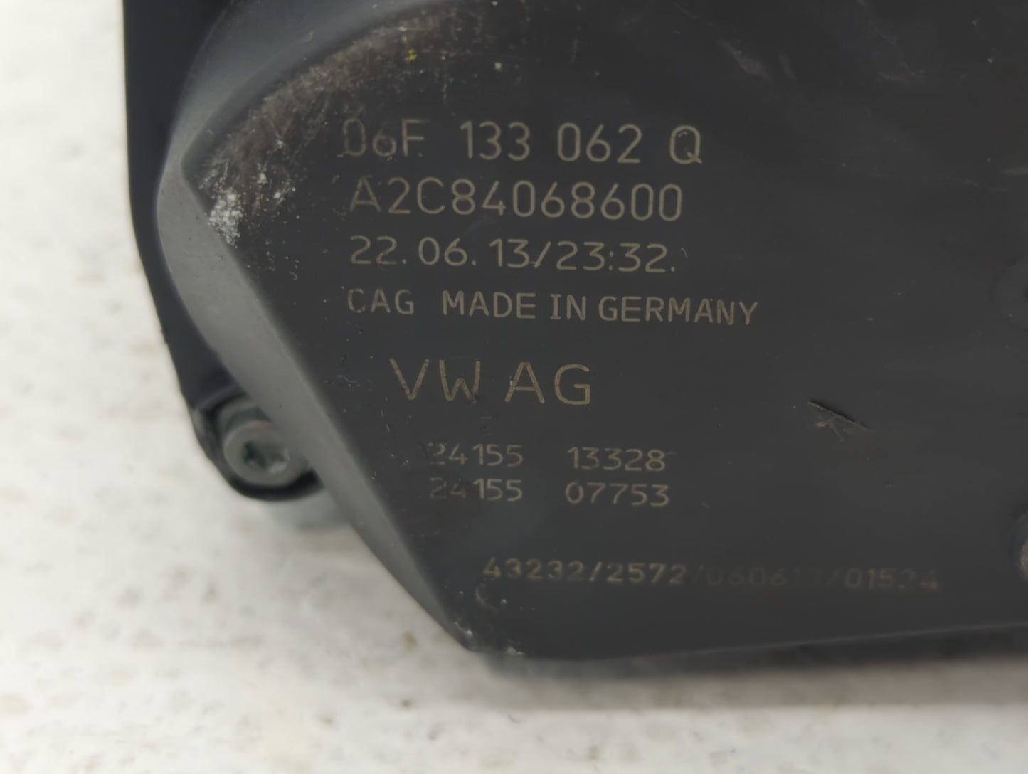 2005-2016 Audi A4 Throttle Body P/N:06F 133 062 T 06F 133 062 Q Fits OEM Used Auto Parts - Oemusedautoparts1.com