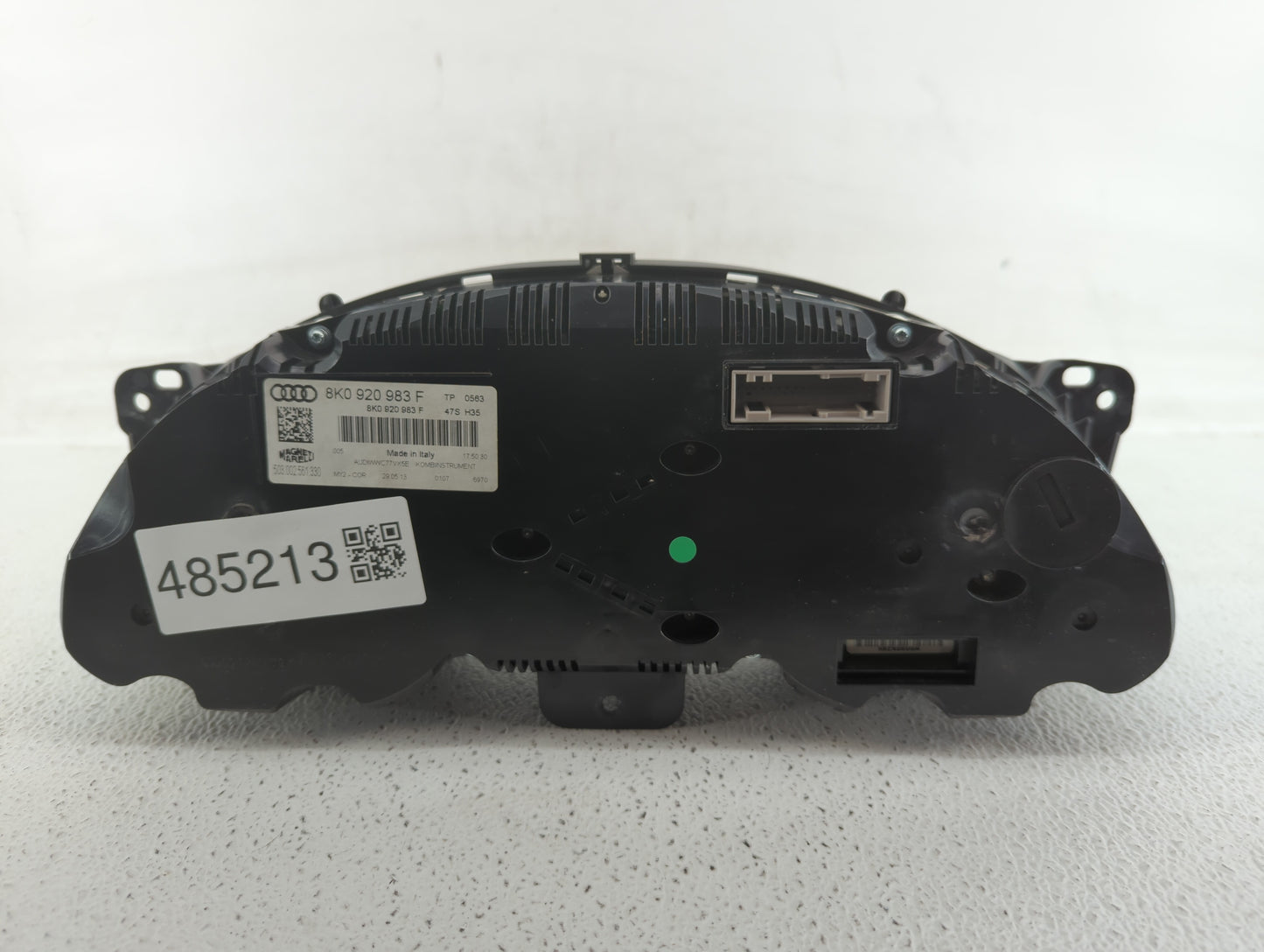 2013-2016 Audi A4 Instrument Cluster Speedometer Gauges P/N:8K0920983F 5K0 920 983 F, 8K0 920 982 D Fits Fits 2013 2014 2015