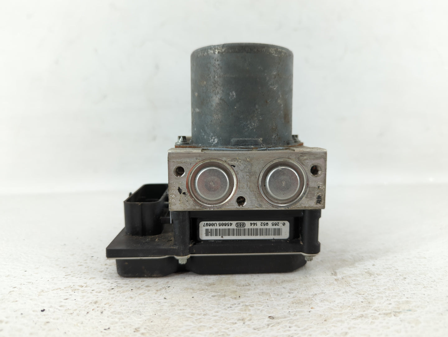 2014-2016 Audi A4 ABS Pump Control Module Replacement P/N:8K0 907 379 8K0 614 51 Fits Fits 2014 2015 2016 2017 OEM Used Auto
