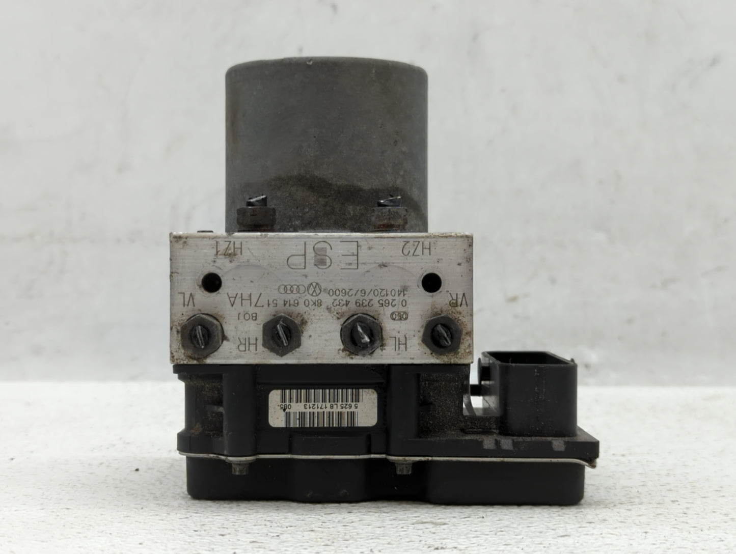 2014-2016 Audi A4 ABS Pump Control Module Replacement P/N:8K0 907 379 CP 8K0 907 379, 8K0 614 51 Fits Fits 2014 2015 2016 20