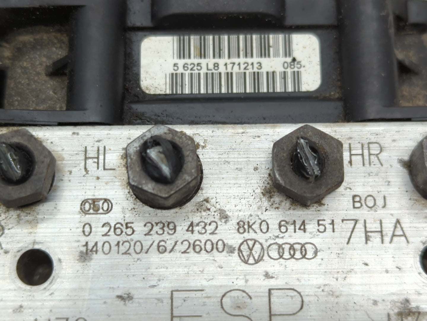 2014-2016 Audi A4 ABS Pump Control Module Replacement P/N:8K0 907 379 CP 8K0 907 379, 8K0 614 51 Fits Fits 2014 2015 2016 20