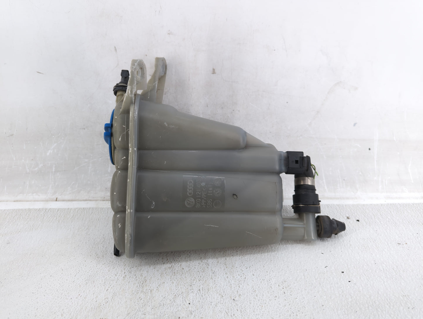 2013-2016 Audi A4 Radiator Coolant Overflow Expansion Tank Bottle - Oemusedautoparts1.com