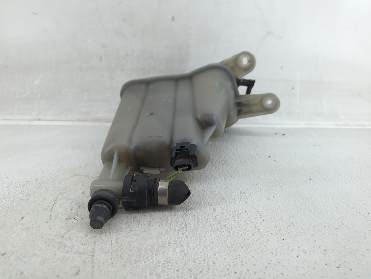 2013-2016 Audi A4 Radiator Coolant Overflow Expansion Tank Bottle 535509 - Oemusedautoparts1.com