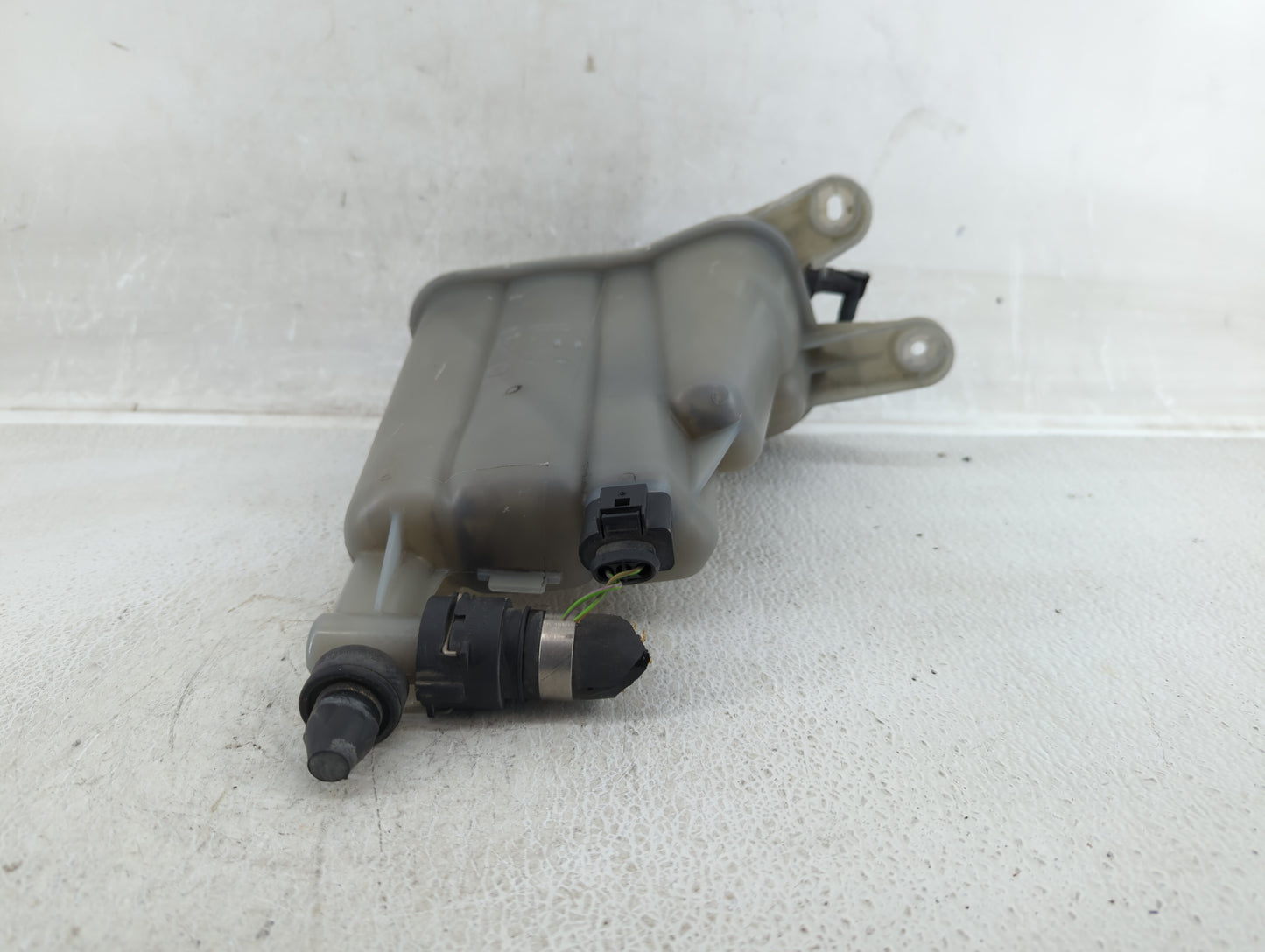 2013-2016 Audi A4 Radiator Coolant Overflow Expansion Tank Bottle 535509 - Oemusedautoparts1.com