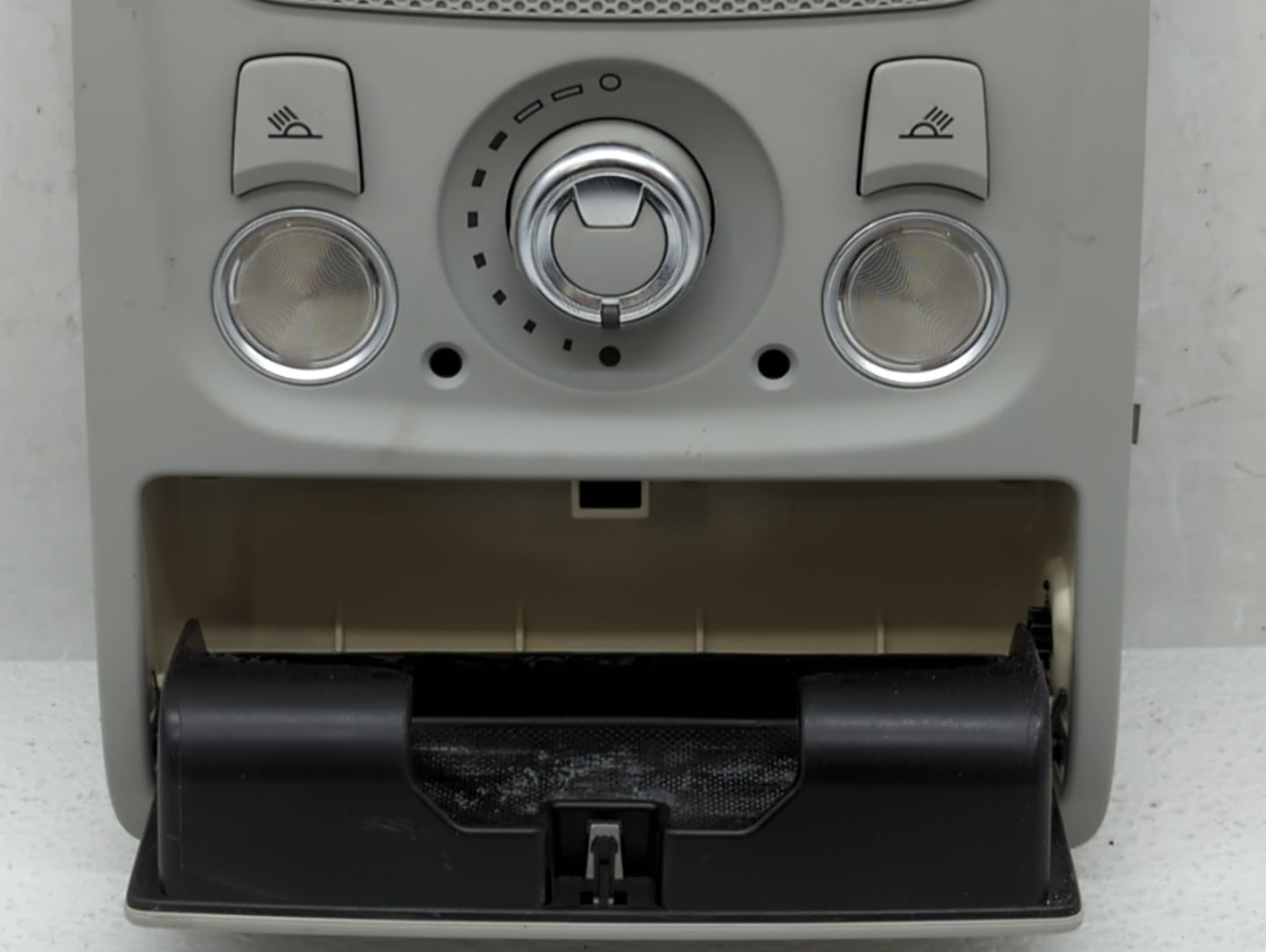 2013-2015 Audi A4 Overhead Roof Console 548758 - Oemusedautoparts1.com