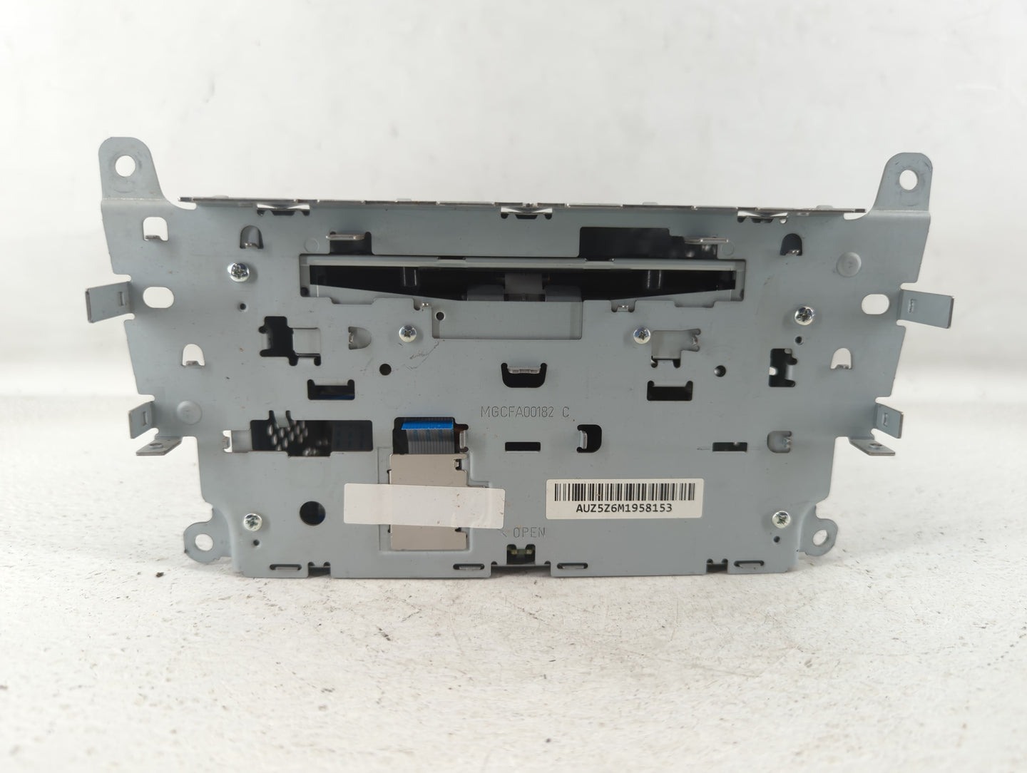 2013-2016 Audi A4 Am Fm Cd Player Radio Receiver - Oemusedautoparts1.com