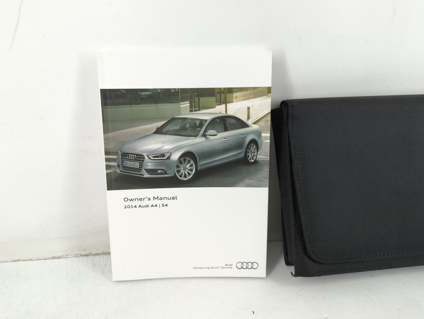 2014 Audi A4 Owners Manual Book Guide P/N:1415618K023 141 561 8K0 23 OEM Used Auto Parts - Oemusedautoparts1.com