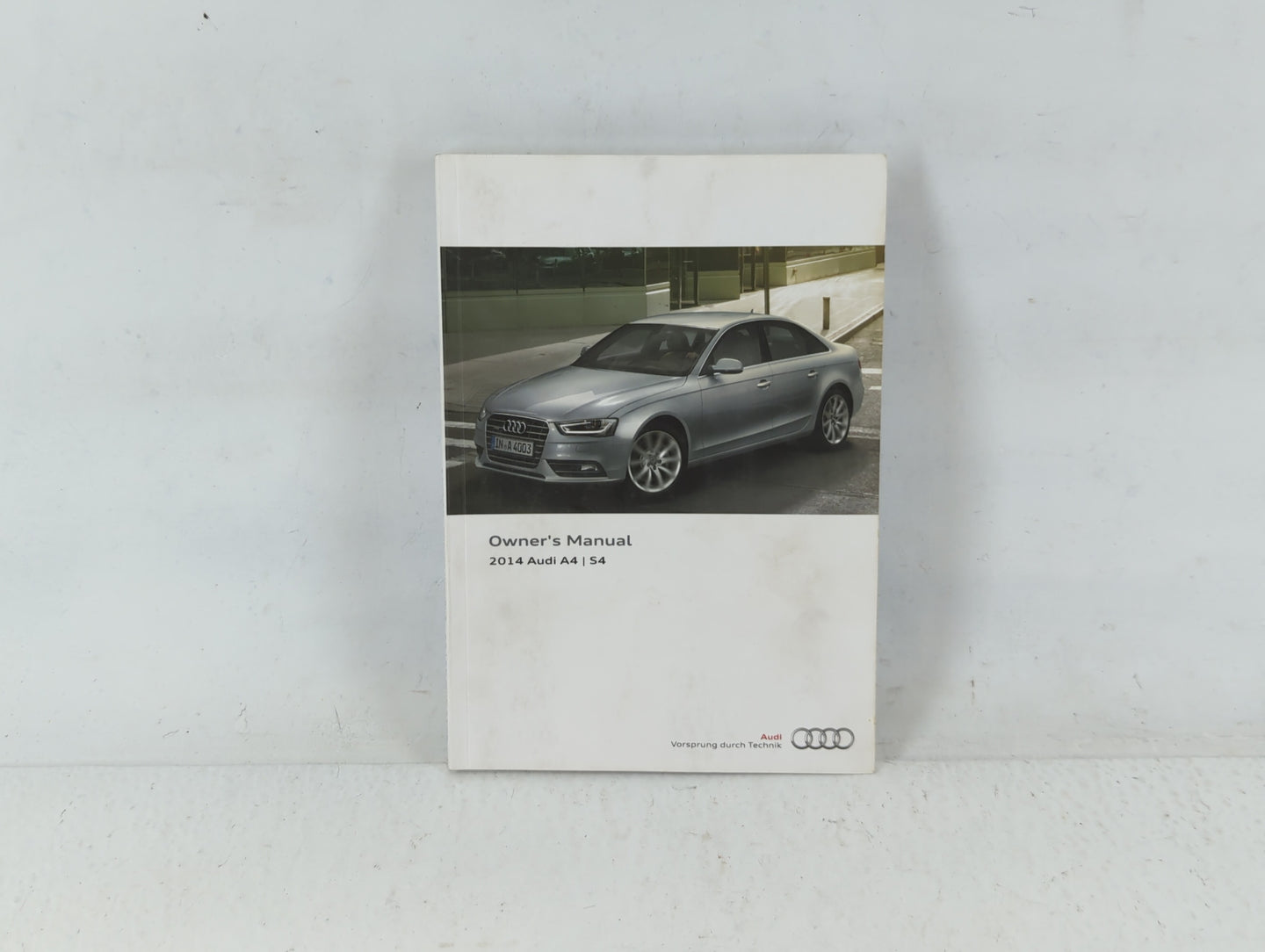 2014 Audi A4 Owners Manual Book Guide P/N:1415618K022 OEM Used Auto Parts - Oemusedautoparts1.com