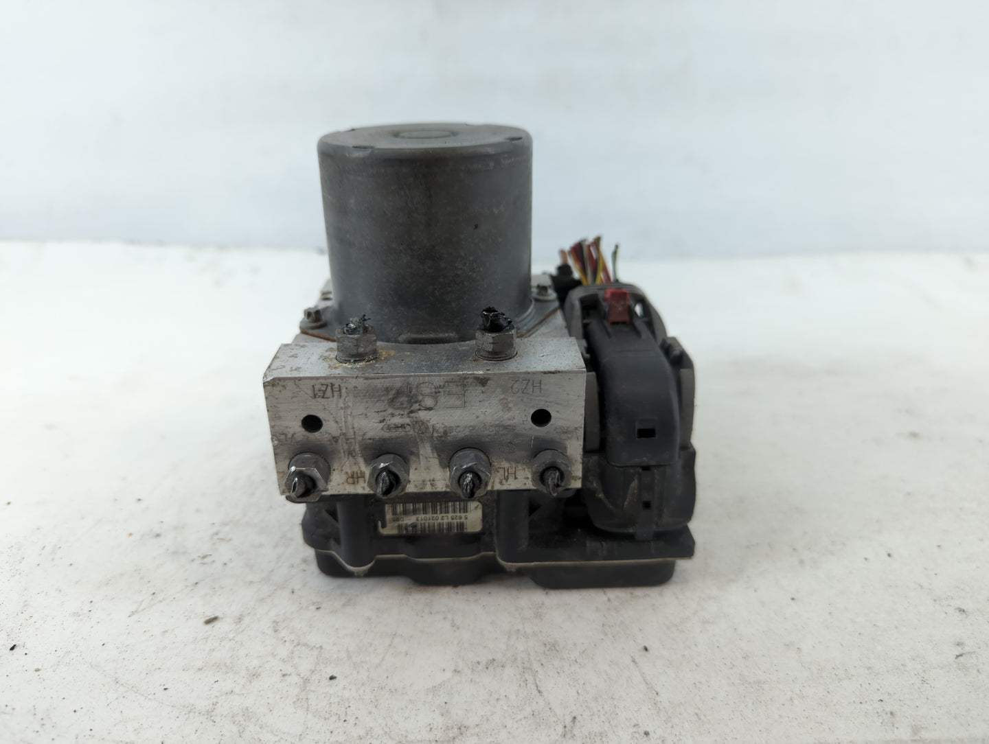2014-2016 Audi A4 ABS Pump Control Module Replacement P/N:8K0 611 517 0 265 239 432 Fits Fits 2014 2015 2016 2017 OEM Used A