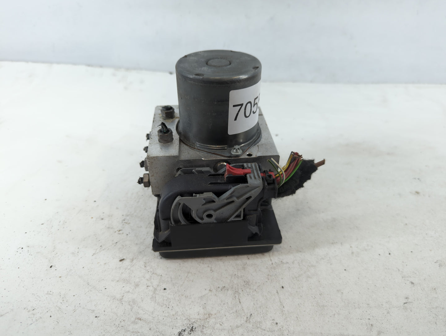 2014-2016 Audi A4 ABS Pump Control Module Replacement P/N:8K0 611 517 0 265 239 432 Fits Fits 2014 2015 2016 2017 OEM Used A