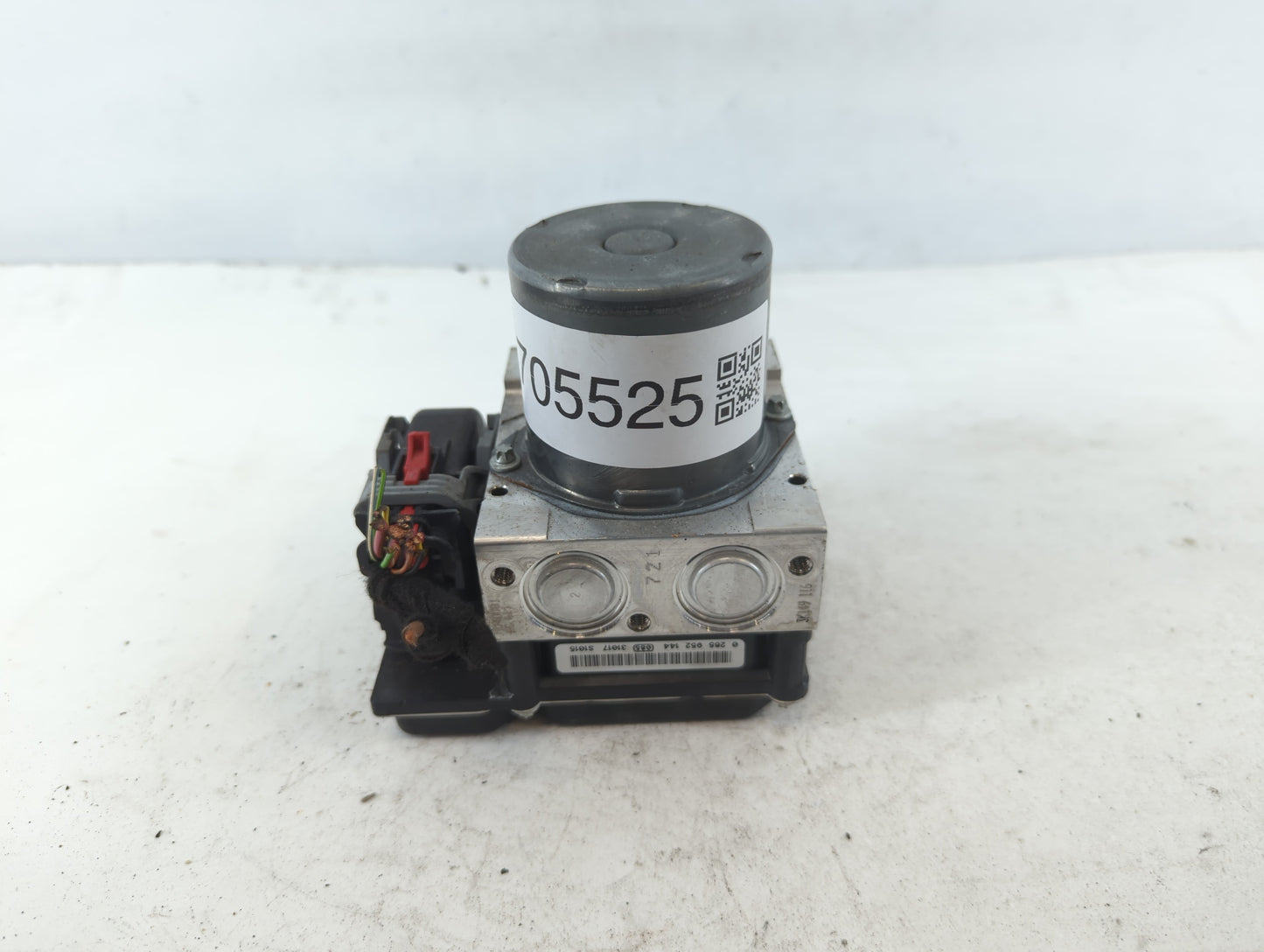 2014-2016 Audi A4 ABS Pump Control Module Replacement P/N:8K0 611 517 0 265 239 432 Fits Fits 2014 2015 2016 2017 OEM Used A