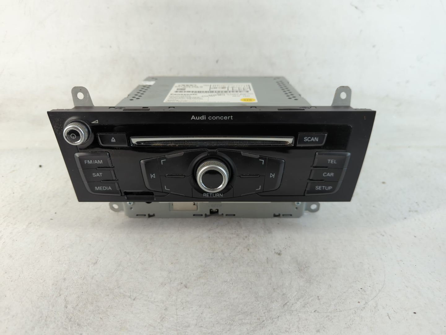2013-2016 Audi A4 Radio AM FM Cd Player Receiver Replacement P/N:8R1 035 186 Q Fits Fits 2013 2014 2015 2016 OEM Used Auto P