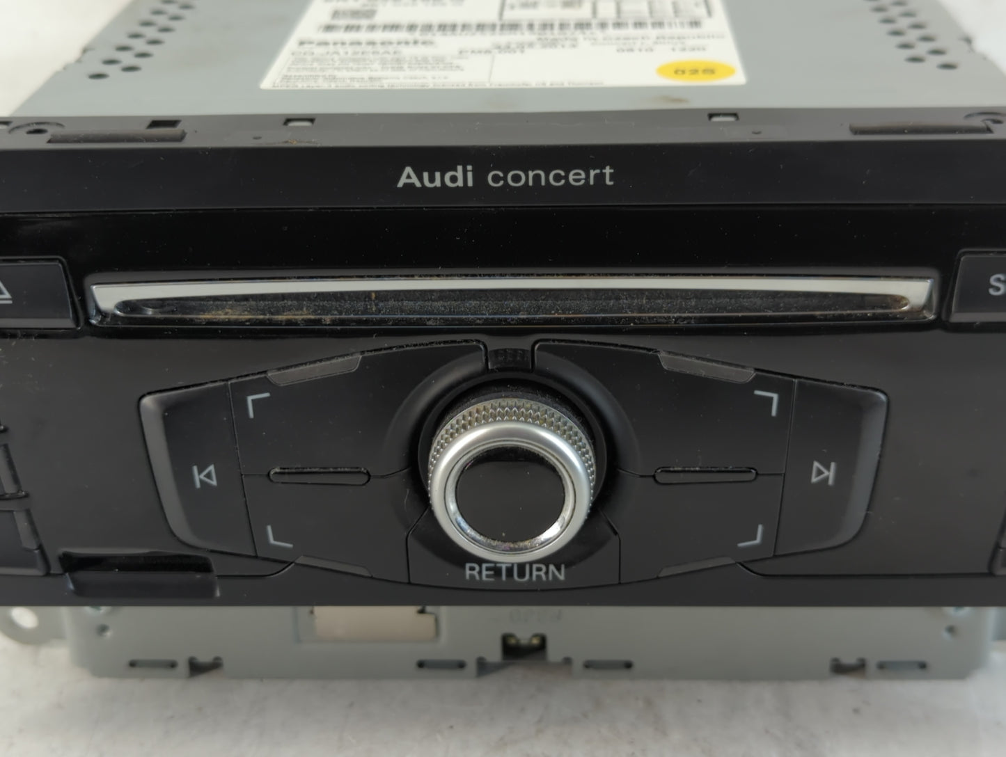 2013-2016 Audi A4 Radio AM FM Cd Player Receiver Replacement P/N:8R1 035 186 Q Fits Fits 2013 2014 2015 2016 OEM Used Auto P
