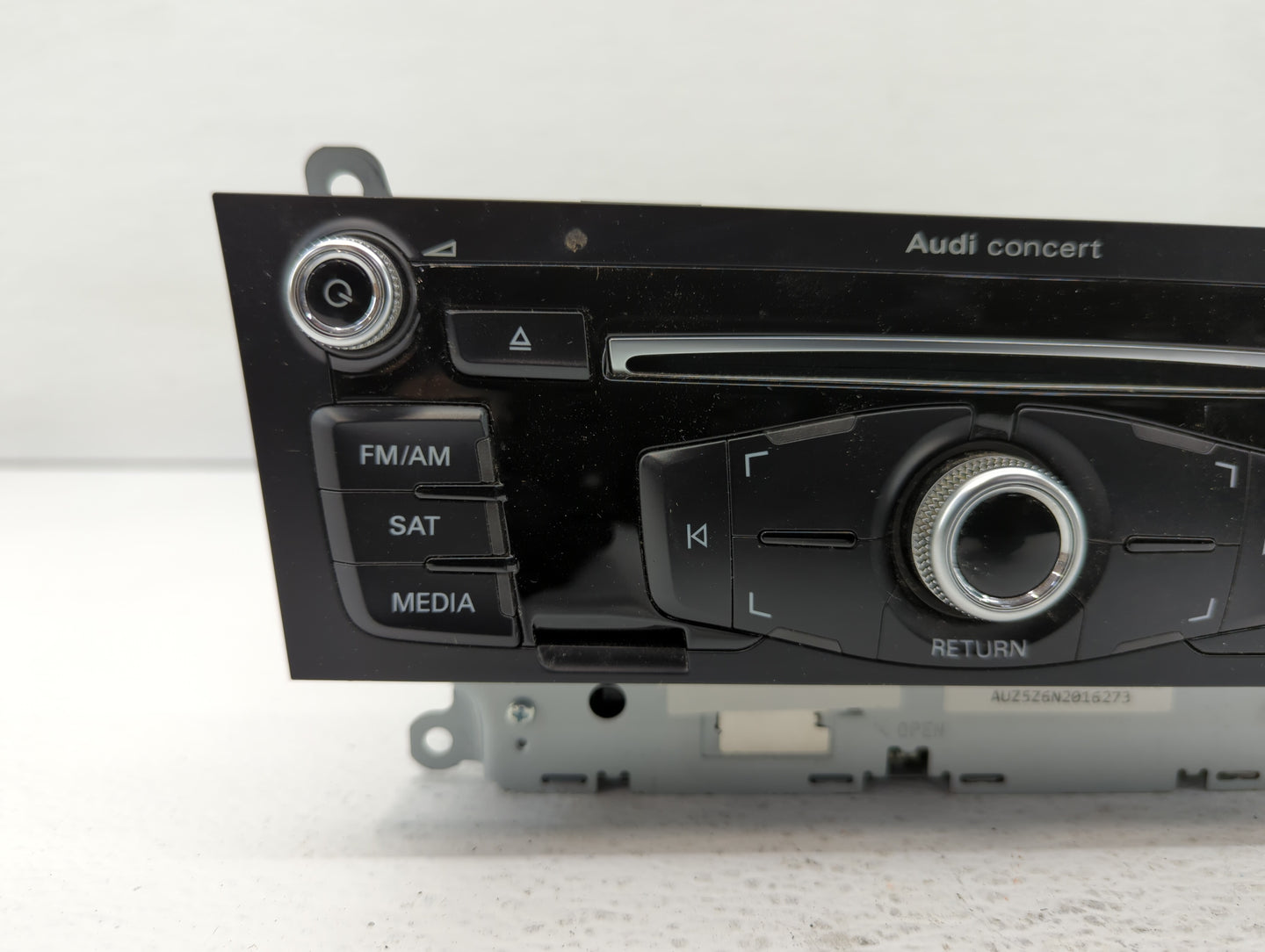 2013-2016 Audi A4 Quattro Am Fm Cd Player Radio Receiver - Oemusedautoparts1.com
