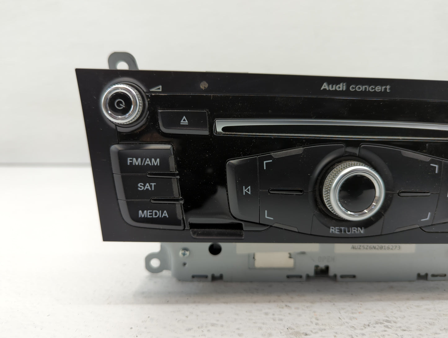 2013-2016 Audi A4 Quattro Am Fm Cd Player Radio Receiver - Oemusedautoparts1.com