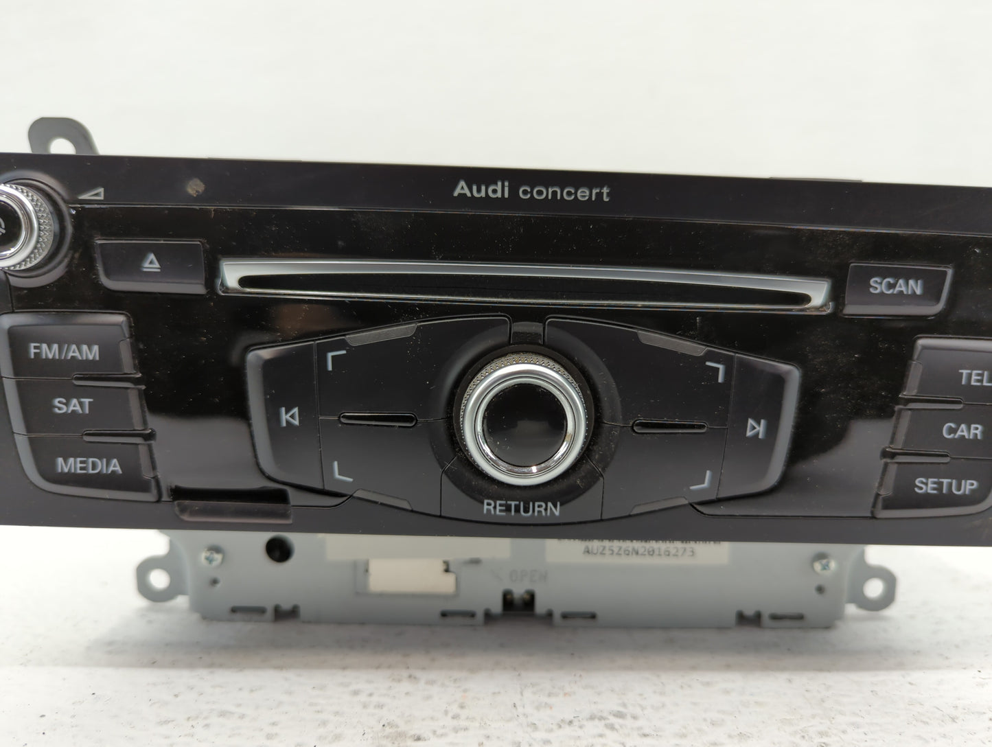 2013-2016 Audi A4 Quattro Am Fm Cd Player Radio Receiver - Oemusedautoparts1.com