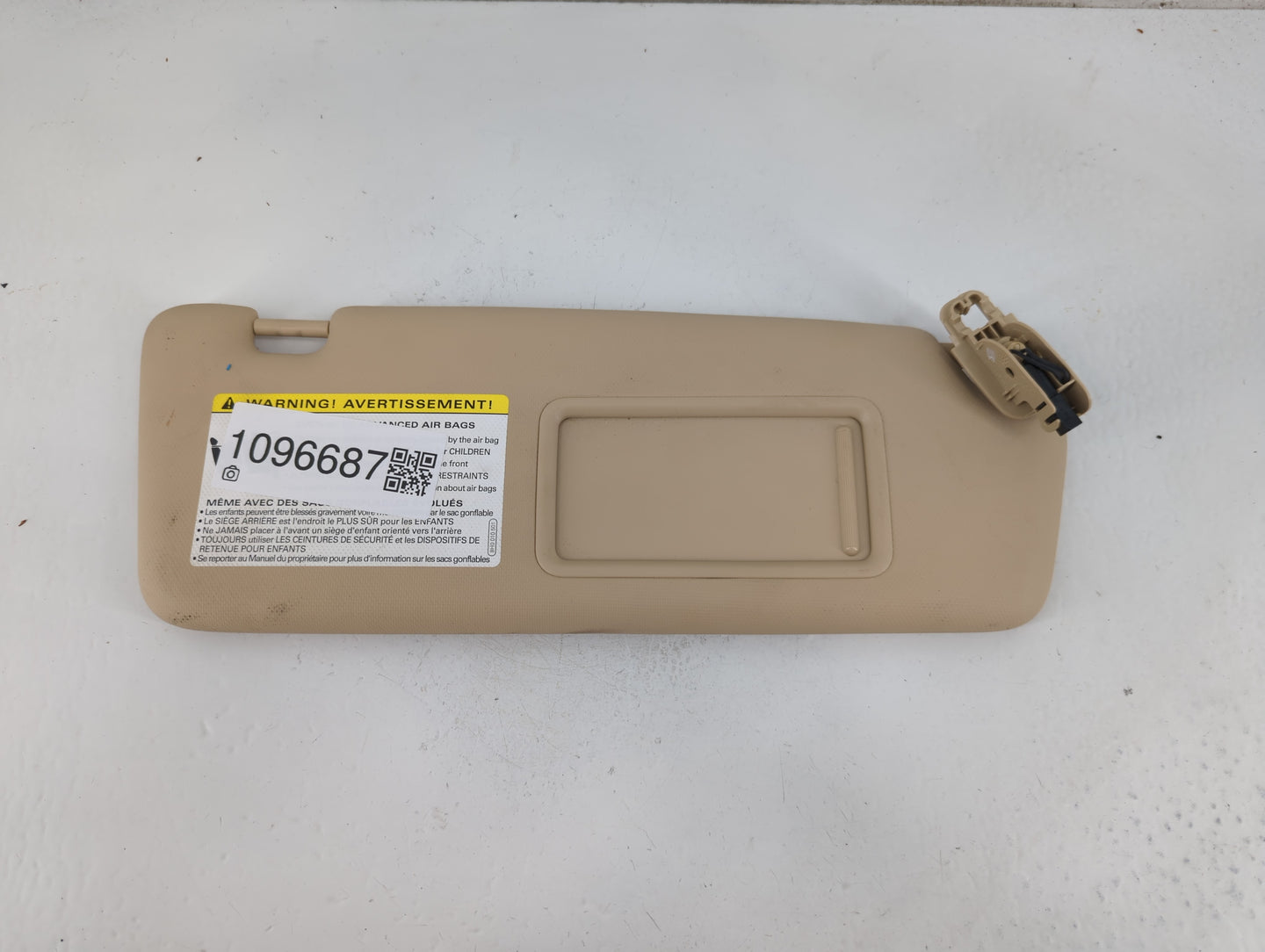 2014-2017 Audi A5 Sun Visor Shade Replacement Passenger Right Mirror Fits Fits 2014 2015 2016 2017 OEM Used Auto Parts - Oem