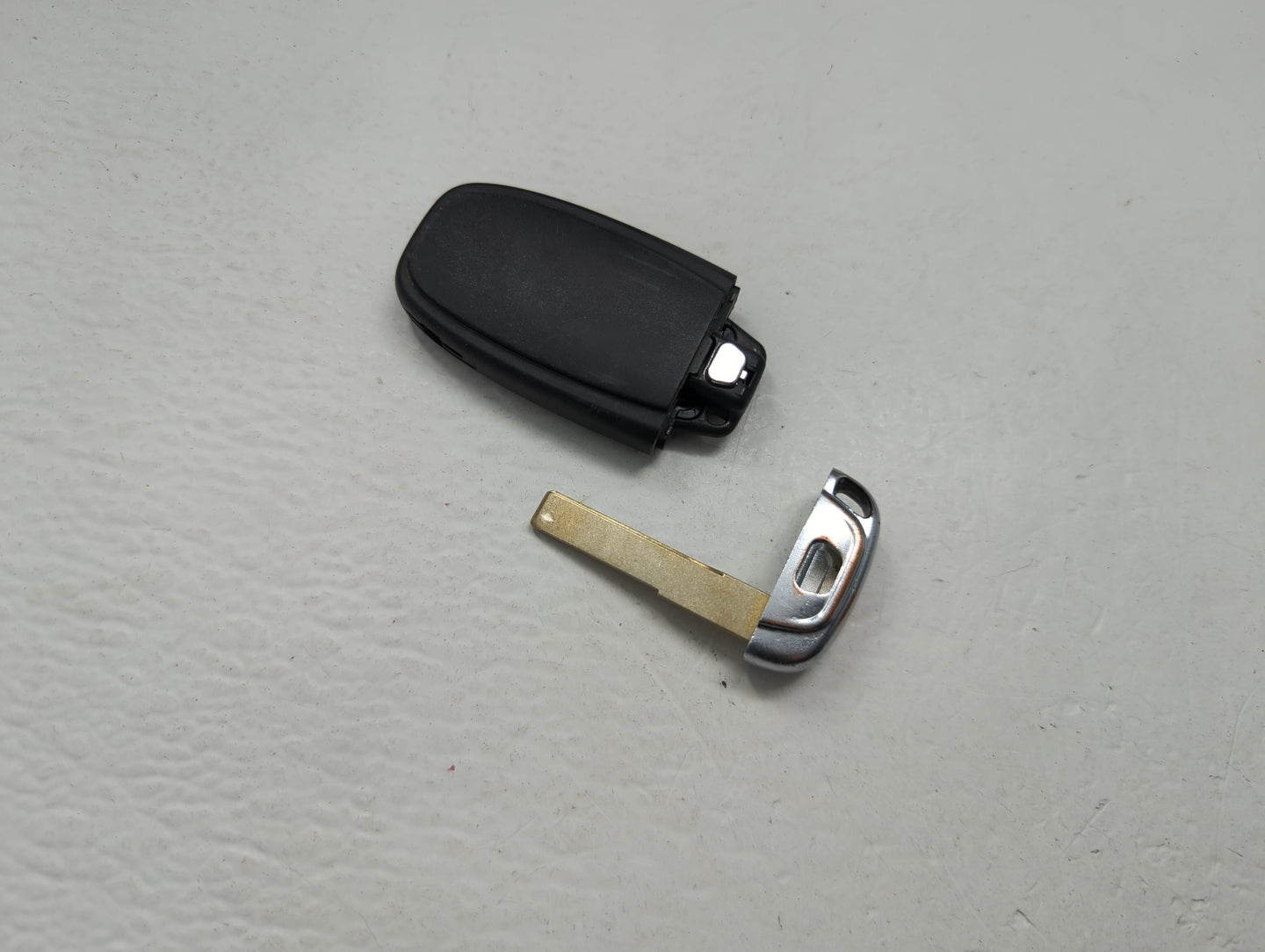 Audi A5 Keyless Entry Remote Fob IYZB8N 4 buttons - Oemusedautoparts1.com