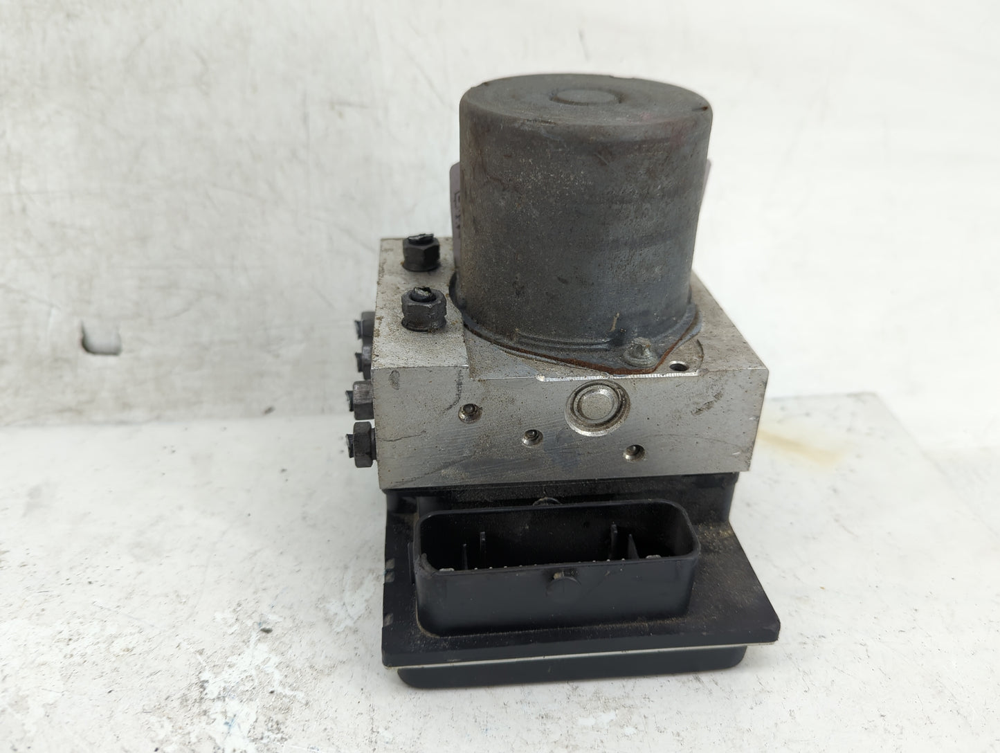 2014 Audi A5 ABS Pump Control Module Replacement P/N:8K0 907 379 CF 8K0 614 517GC, 0 265 239 296 Fits Fits 2013 OEM Used Aut