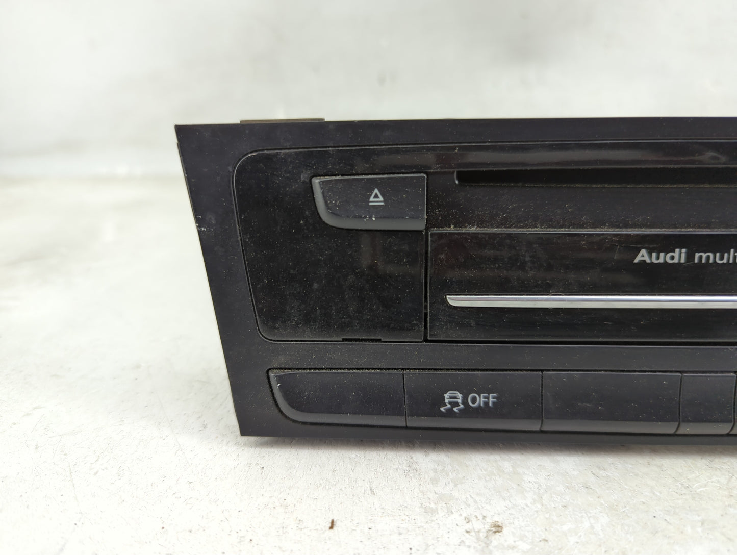 2010-2017 Audi A5 Radio AM FM Cd Player Receiver Replacement P/N:8R1035186Q CQ-JA12E6AE Fits OEM Used Auto Parts - Oemusedau