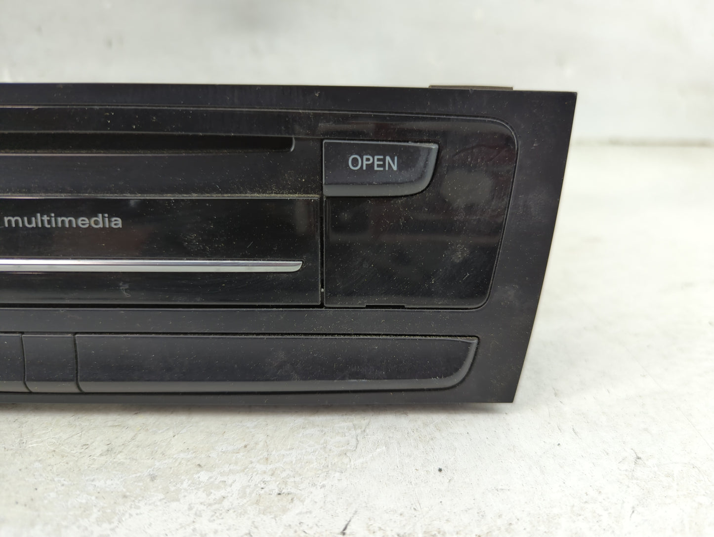 2010-2017 Audi A5 Radio AM FM Cd Player Receiver Replacement P/N:8R1035186Q CQ-JA12E6AE Fits OEM Used Auto Parts - Oemusedau