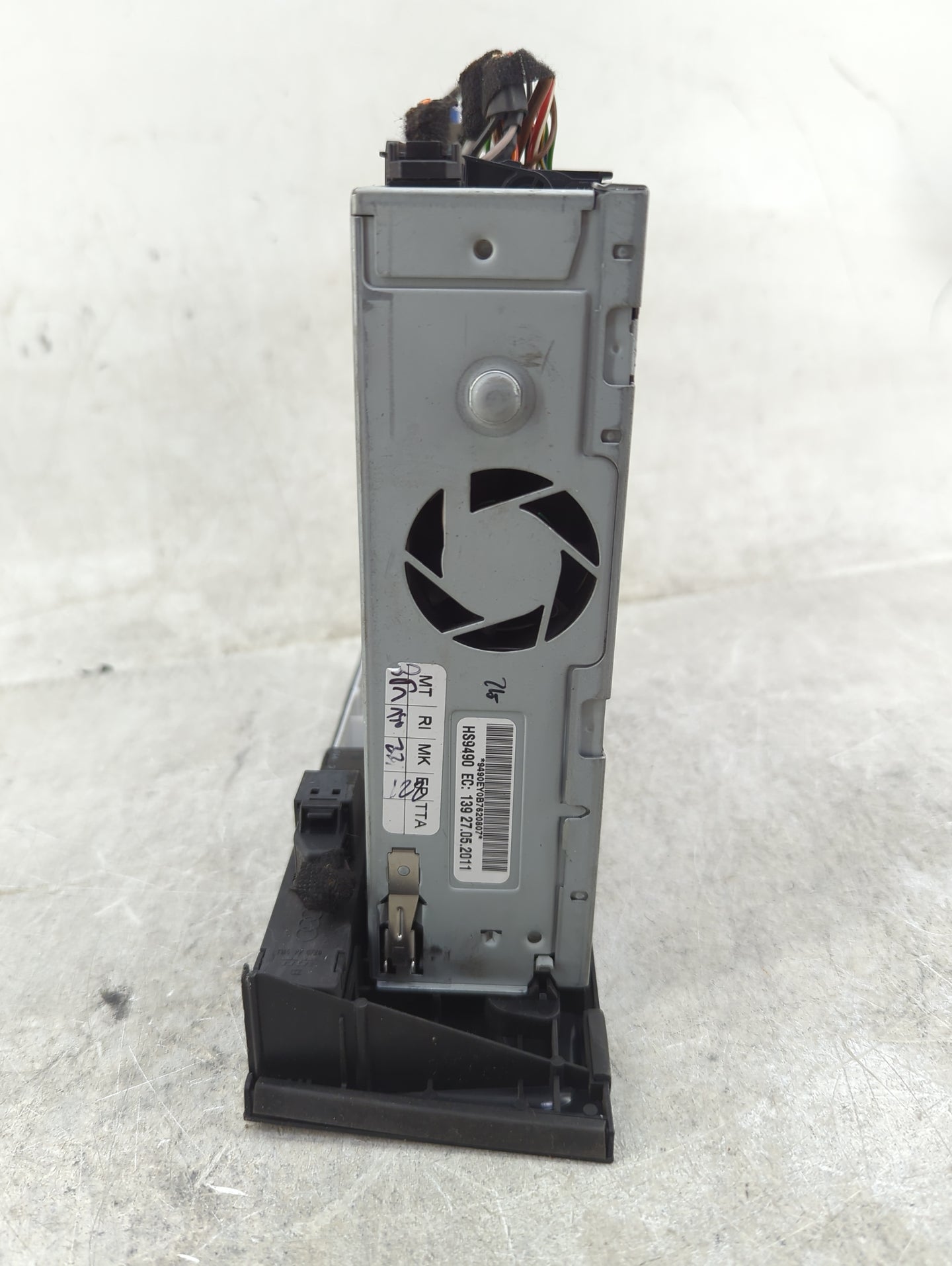 2010-2017 Audi A5 Radio AM FM Cd Player Receiver Replacement P/N:8R1035186Q CQ-JA12E6AE Fits OEM Used Auto Parts - Oemusedau