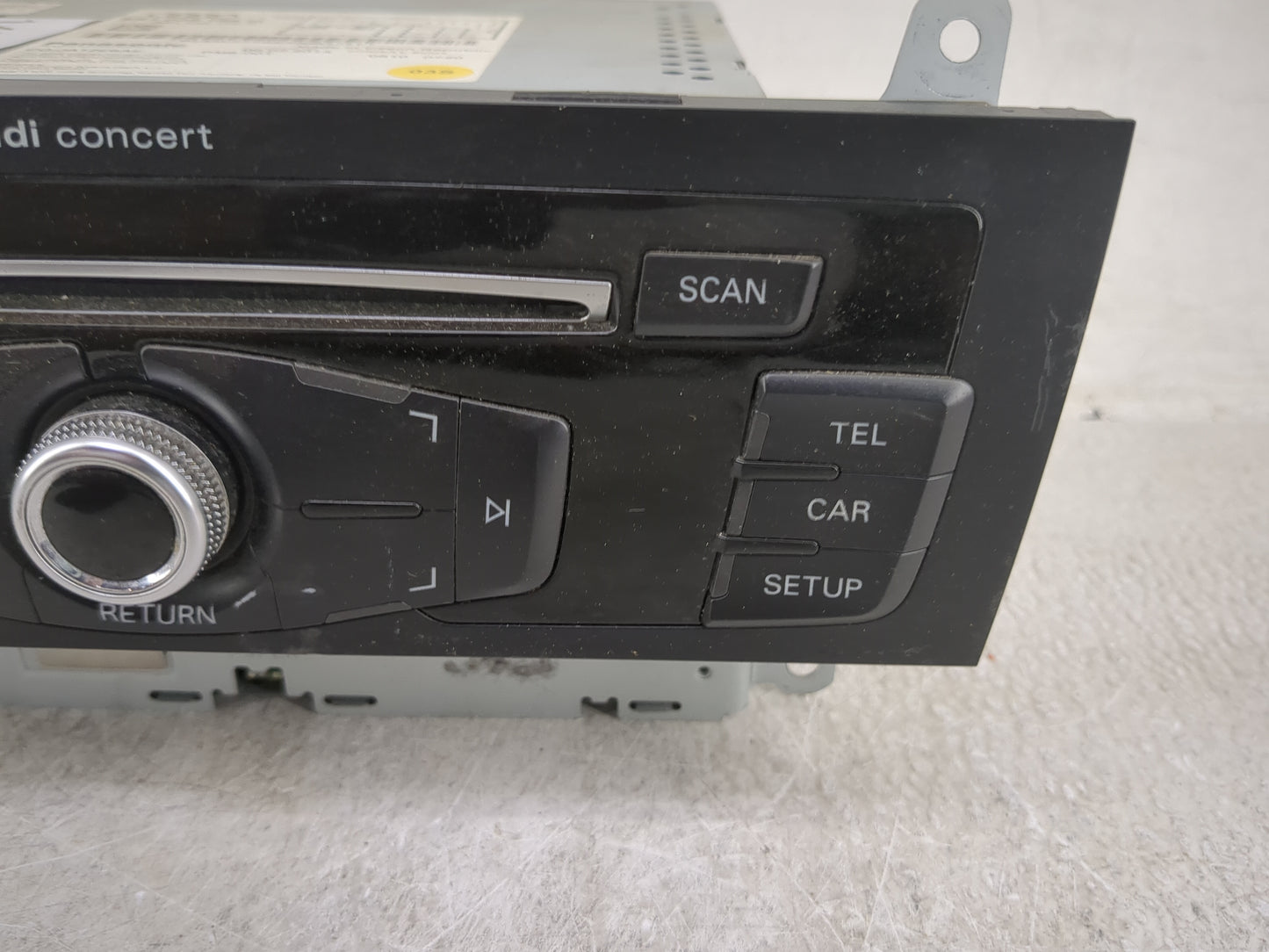 2010-2017 Audi A5 Radio AM FM Cd Player Receiver Replacement P/N:8R1035186Q CQ-JA12E6AE Fits OEM Used Auto Parts - Oemusedau