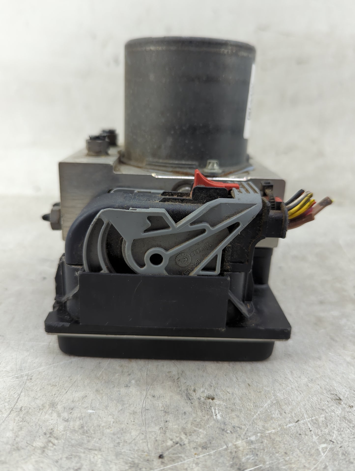 2014-2017 Audi A5 ABS Pump Control Module Replacement P/N:8K0907379CP 0265852144, 0265242721 Fits Fits 2014 2015 2016 2017 O