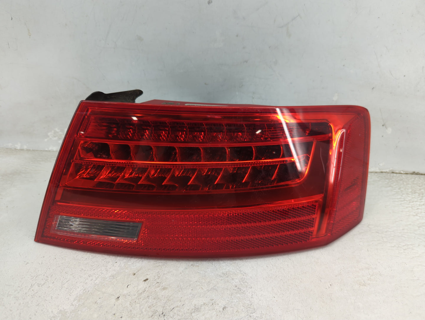 2013-2017 Audi A5 Tail Light Assembly Passenger Right OEM P/N:8T0945096L Fits Fits 2013 2014 2015 2016 2017 OEM Used Auto Pa