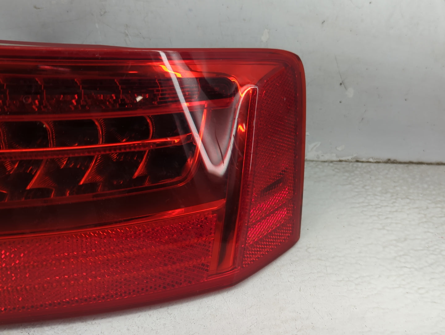 2013-2017 Audi A5 Tail Light Assembly Passenger Right OEM P/N:8T0945096L Fits Fits 2013 2014 2015 2016 2017 OEM Used Auto Pa