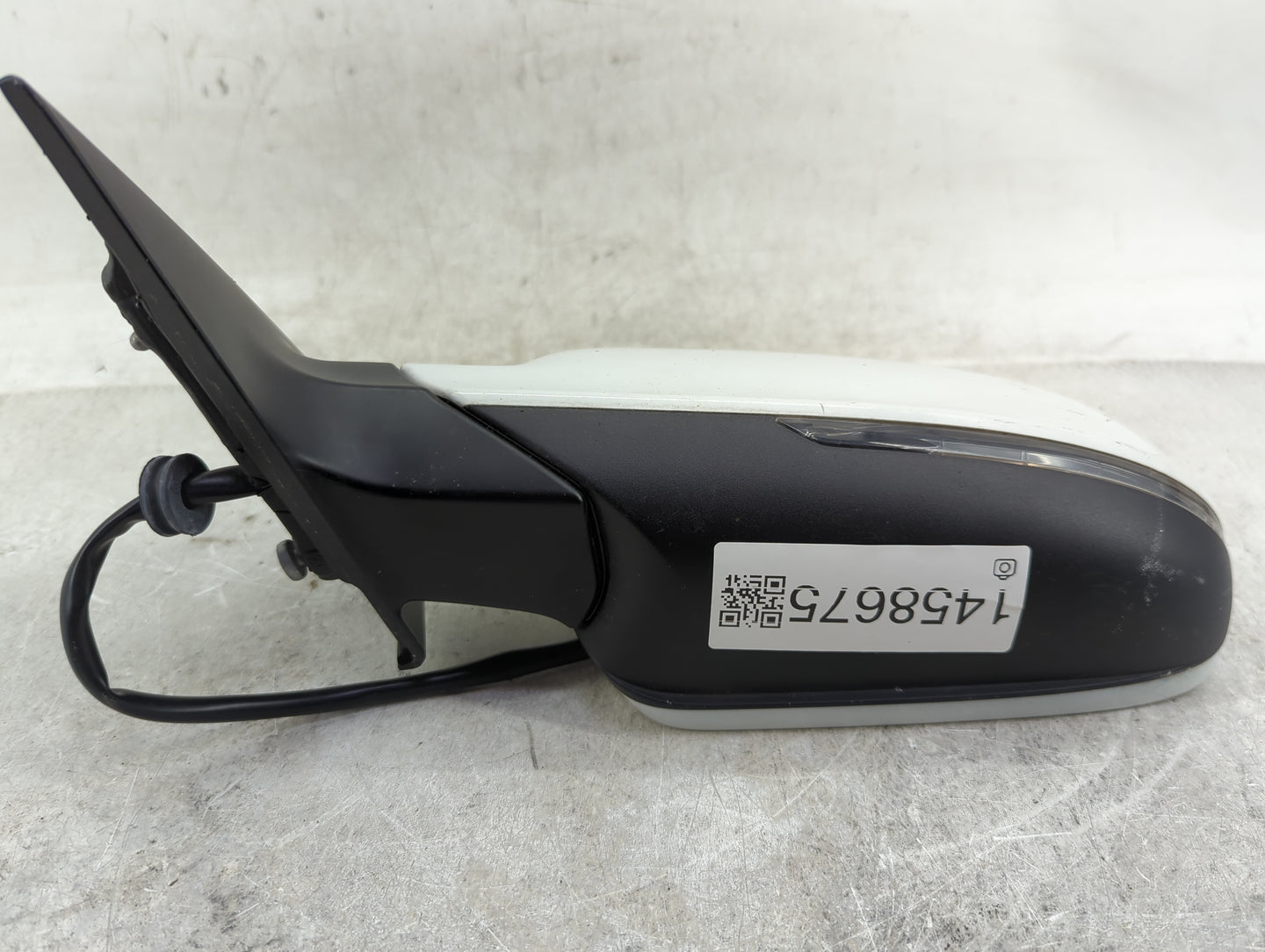 2009-2014 Audi A5 Driver Side View Mirror - Left Door Mirror OEM Used - Oemusedautoparts1.com
