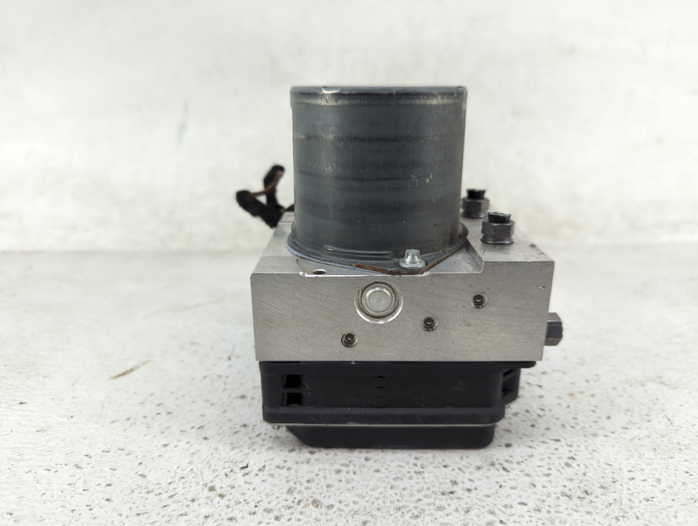 2014-2017 Audi A5 ABS Pump Control Module Replacement P/N:0265239432 8K0614517HA, 0265952144 Fits Fits 2014 2015 2016 2017 O