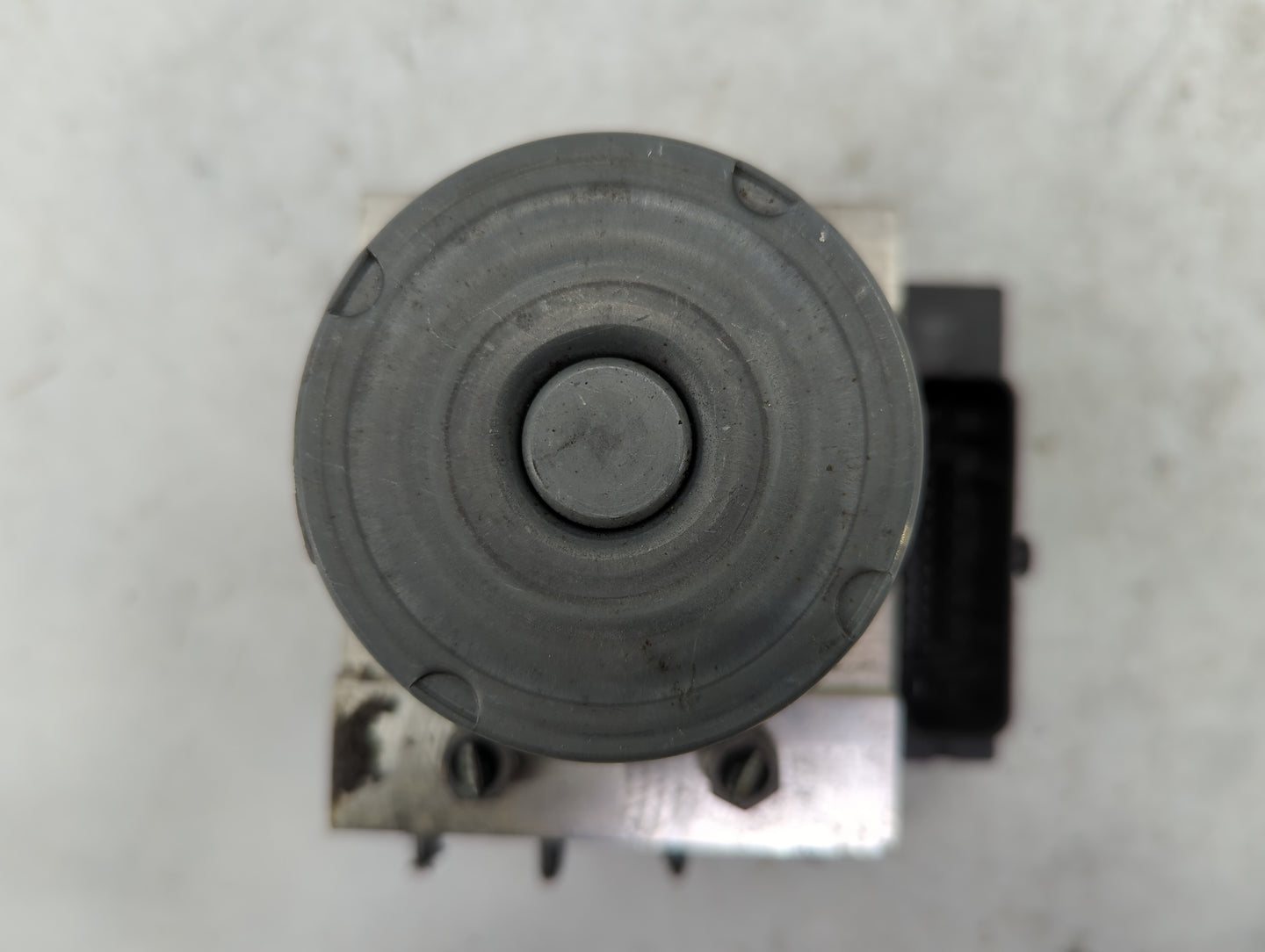 2014 Audi A5 ABS Pump Control Module Replacement P/N:8K0907379CE 8K0907379CEH09 Fits Fits 2015 2016 OEM Used Auto Parts - Oe