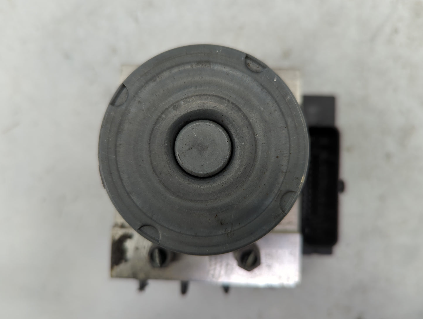 2014 Audi A5 ABS Pump Control Module Replacement P/N:8K0907379CE 8K0907379CEH09 Fits Fits 2015 2016 OEM Used Auto Parts - Oe
