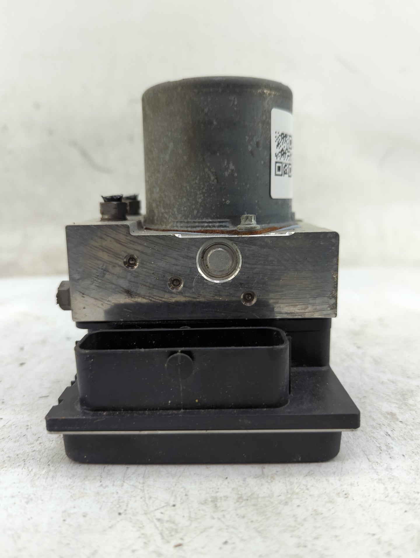 2014 Audi A5 ABS Pump Control Module Replacement P/N:8K0 907 379 CF Fits Fits 2013 OEM Used Auto Parts - Oemusedautoparts1.c