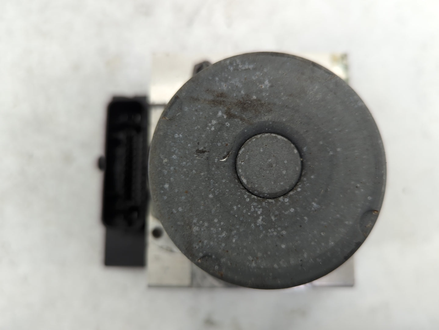 2014 Audi A5 ABS Pump Control Module Replacement P/N:8K0 907 379 CF Fits Fits 2013 OEM Used Auto Parts - Oemusedautoparts1.c